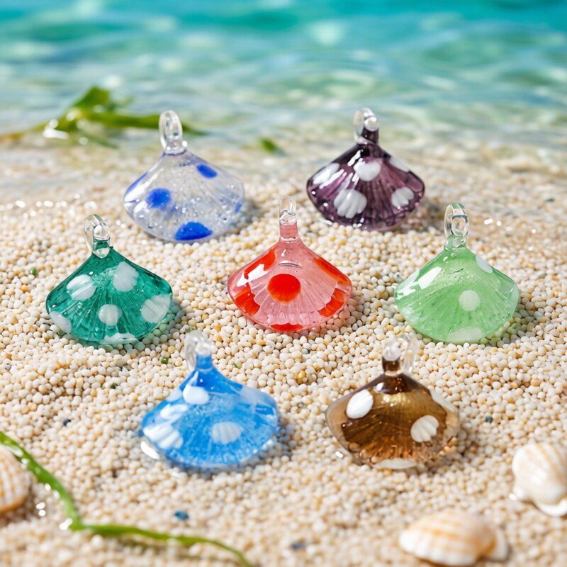 Marine Aquarium Hobby - カラフルなミニ貝殻チャームガラスペンダントかわいい海洋生物の装飾品 DIY ジュエリー作成アクセサリー水族館の装飾用品